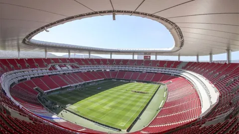 中超首轮进球王归属海港，质疑暂缓讨论。