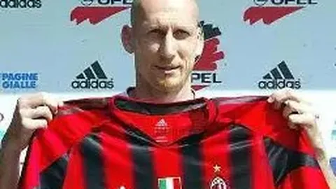 詹姆斯38+8力斩西蒙斯23分，浓眉休战制胜开拓者