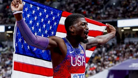 “澳网：布云朝克特男单首轮遭遇淘汰”